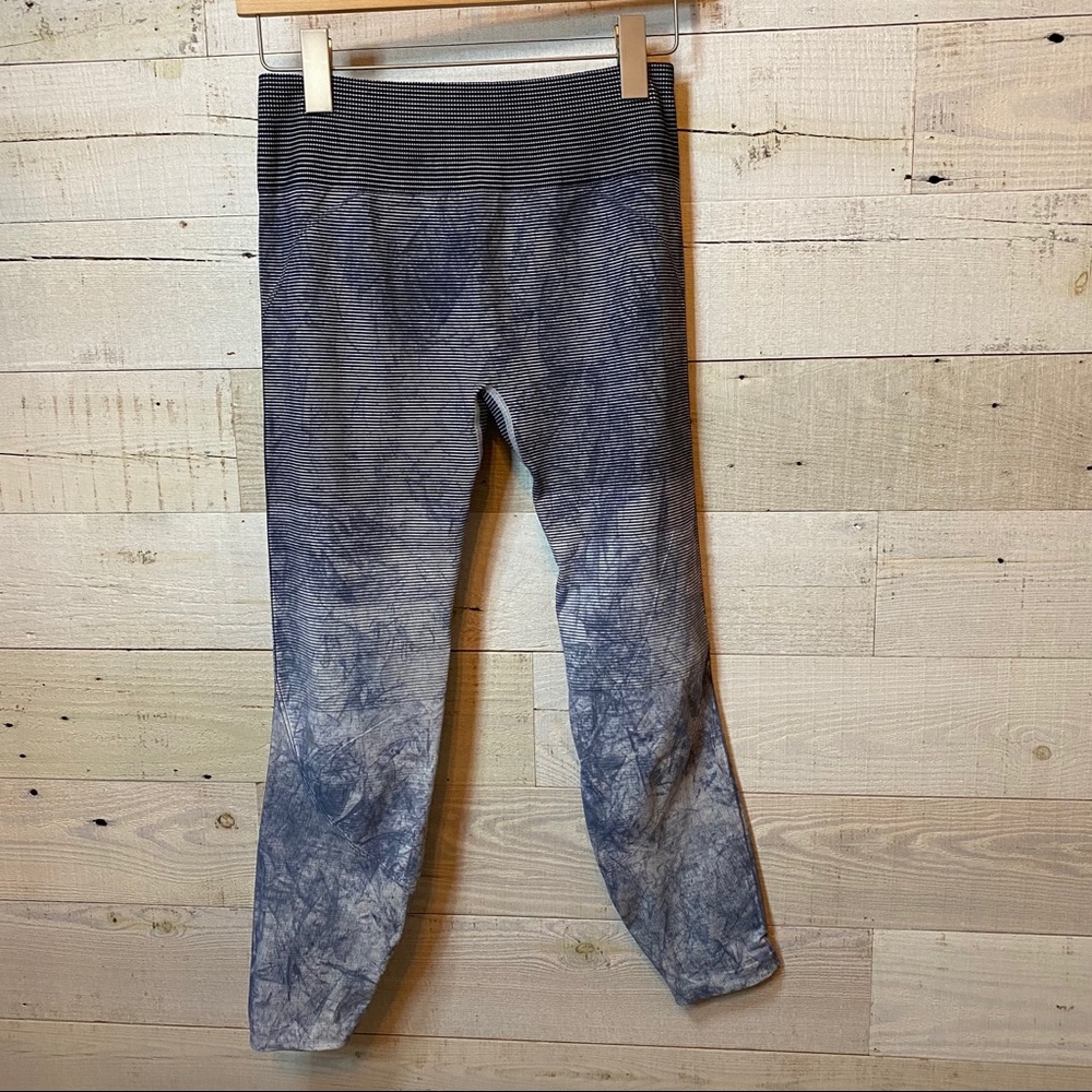 Lululemon Ebb To Train Tight Wash - Picture 5 of 16